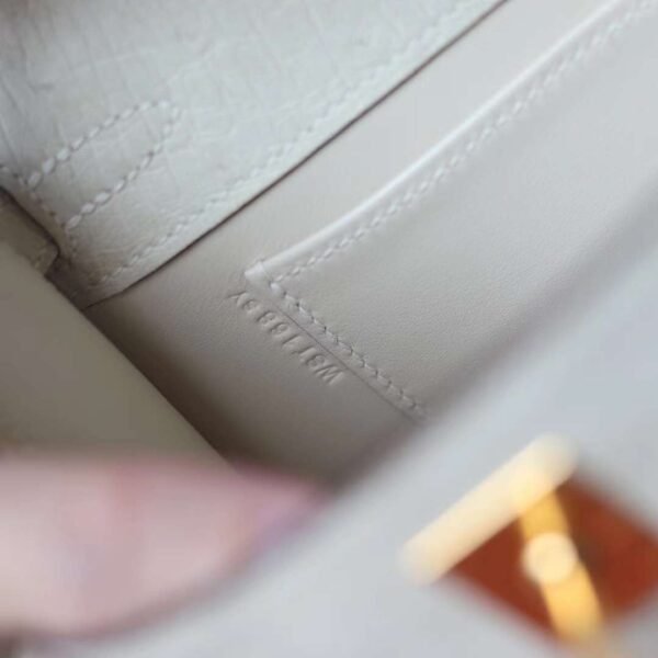 Hermes Kelly Pochette 22CM Ostrich Leather 3C Parchemin Gold Hardware