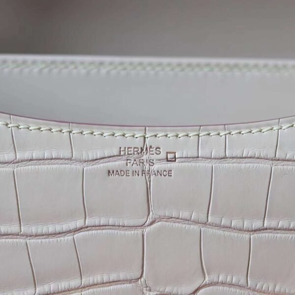 HERMES Constance 19CM Vanille Matter Crocodile Stamp W GHW