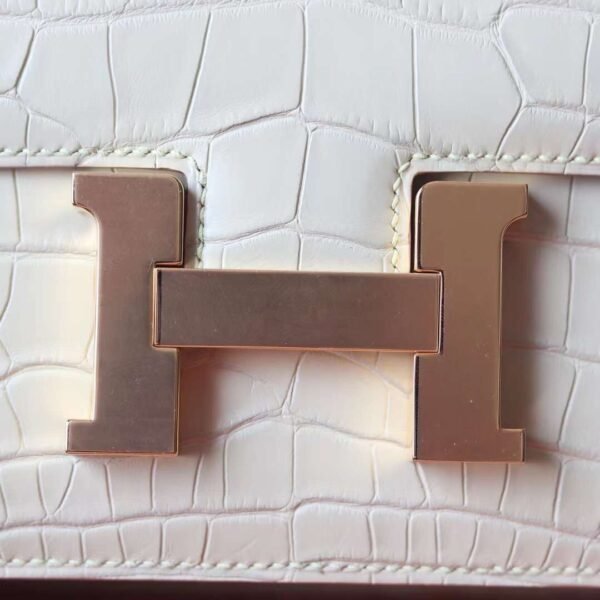 HERMES Constance 19CM Vanille Matter Crocodile Stamp W GHW