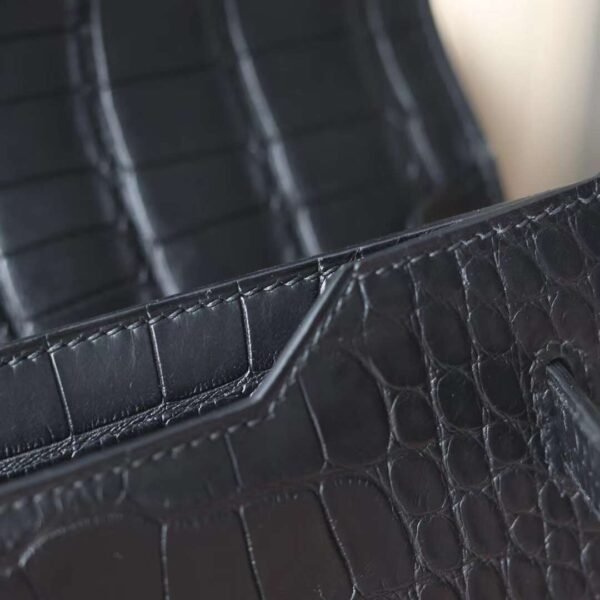 HERMES Kelly Depeches 25CM CK89 Noir Matter Crocodile Stamp W GHW