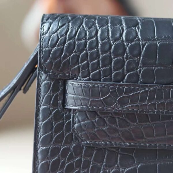 HERMES Kelly Depeches 25CM CK89 Noir Matter Crocodile Stamp W GHW