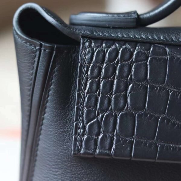 HERMES Kelly Mini24*24 Voluptot CK89 Noir/Matter Crocodile GHW