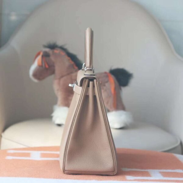 HERMES Kelly 28CM Bag 0M Chai Togo Leather PHW Hardware