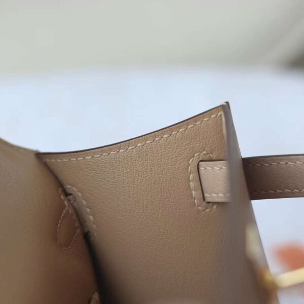 HERMES Kelly Pochette 22CM Swift Leather 0M Chain Gold Hardware