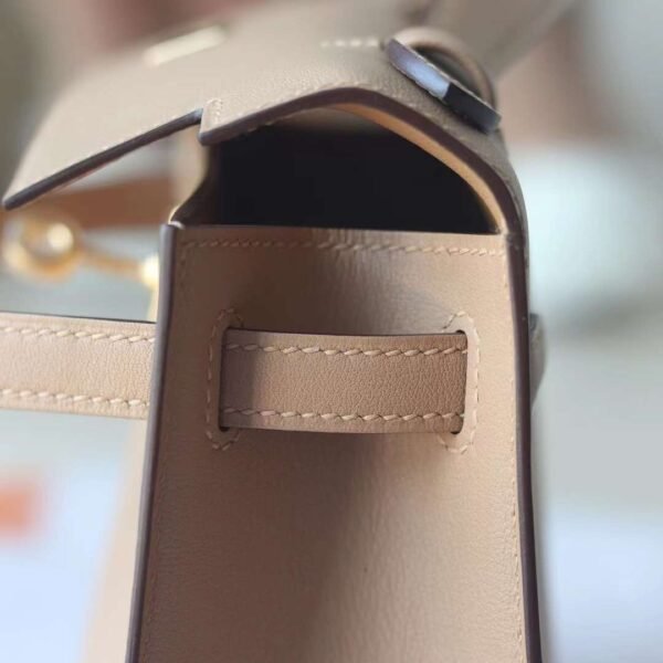 HERMES Kelly Pochette 22CM Swift Leather 0M Chain Gold Hardware