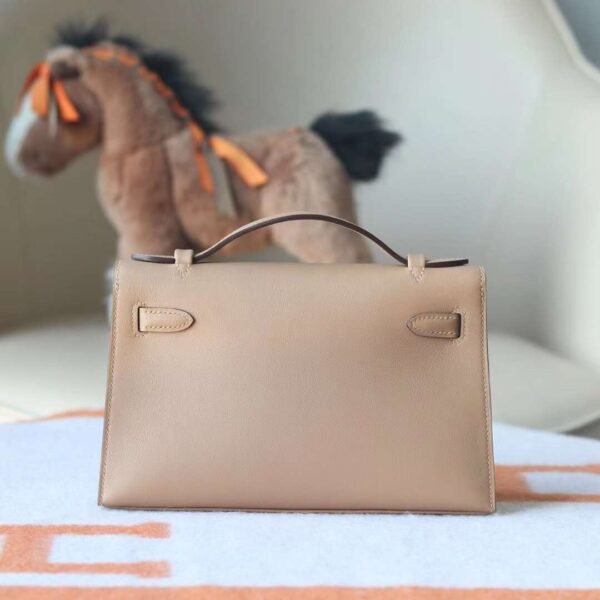 HERMES Kelly Pochette 22CM Swift Leather 0M Chain Gold Hardware