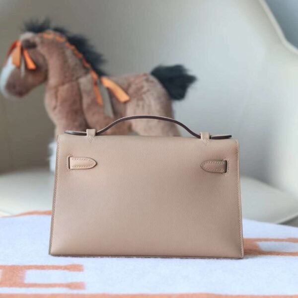 HERMES Kelly Pochette 22CM Bag Swift Leather 0M Chain PHW Hardware